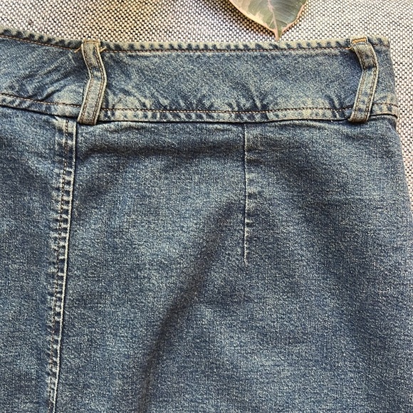 Y2K Vintage Denim Mid Rise Maxi Skirt, with belt detailing, Circa 2006 - Picture 13 of 17